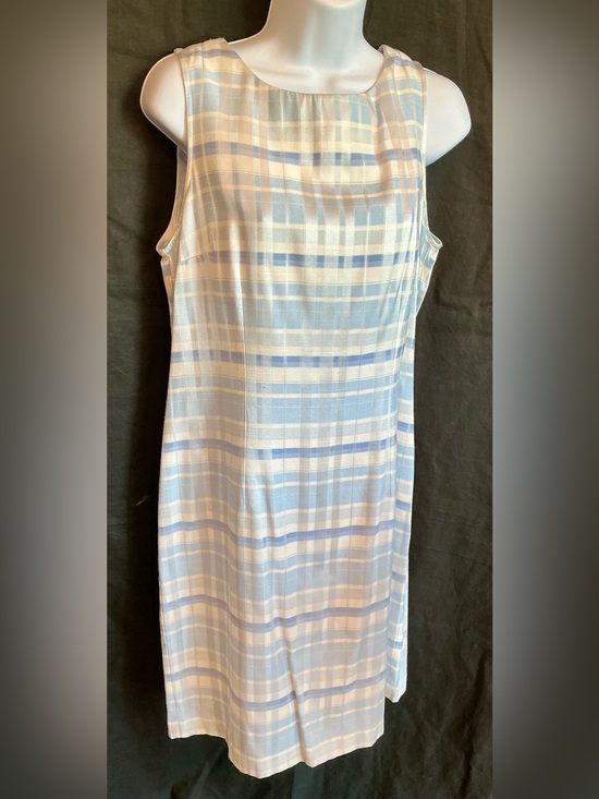 Jaclyn Smith Dresses & Skirts - Jaclyn Smith Light Blue and White Plaid Sleeveless Shift Dress
